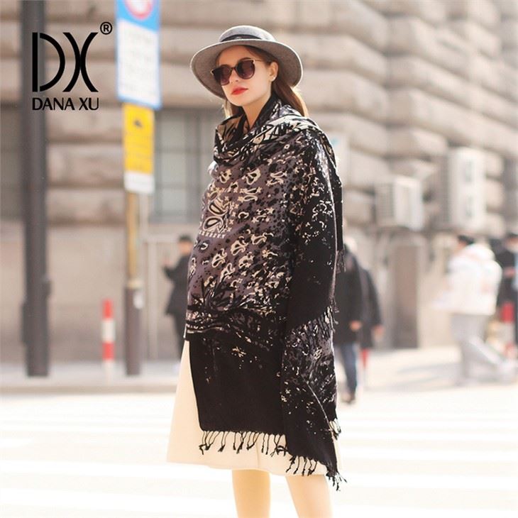 Blue Large Wool Infinity Scarf Manufacturers