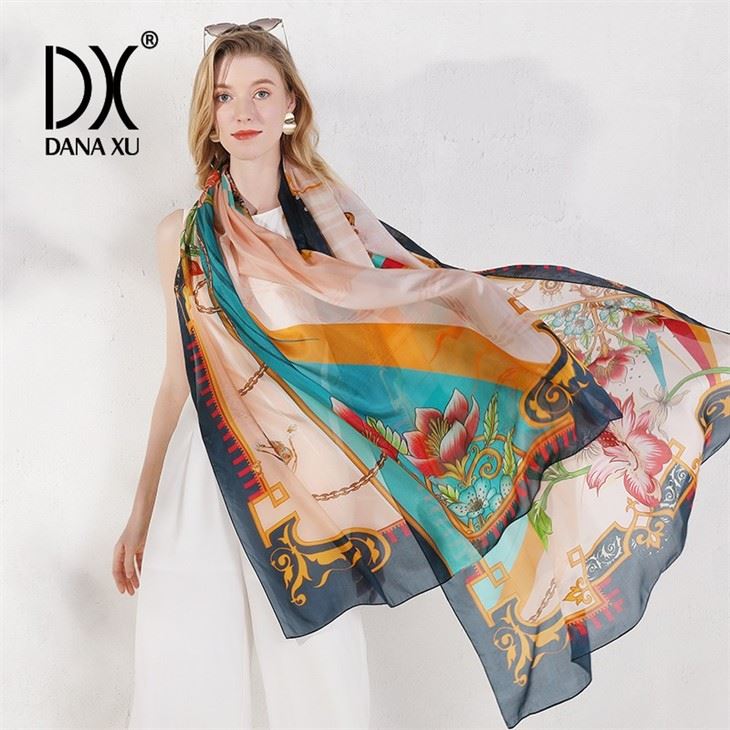 Digital Print Ladies′ Silk Square Scarf suppliers