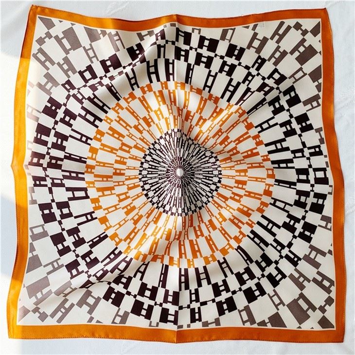 Fashion 100% Silk Square Satin Scarf factory