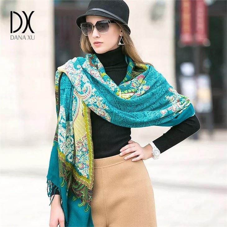  100% Woolscarf Hook Flower Shawl
