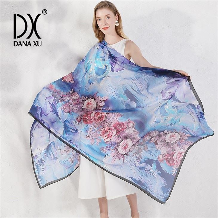 Fashion Printed Silk Square Scarf