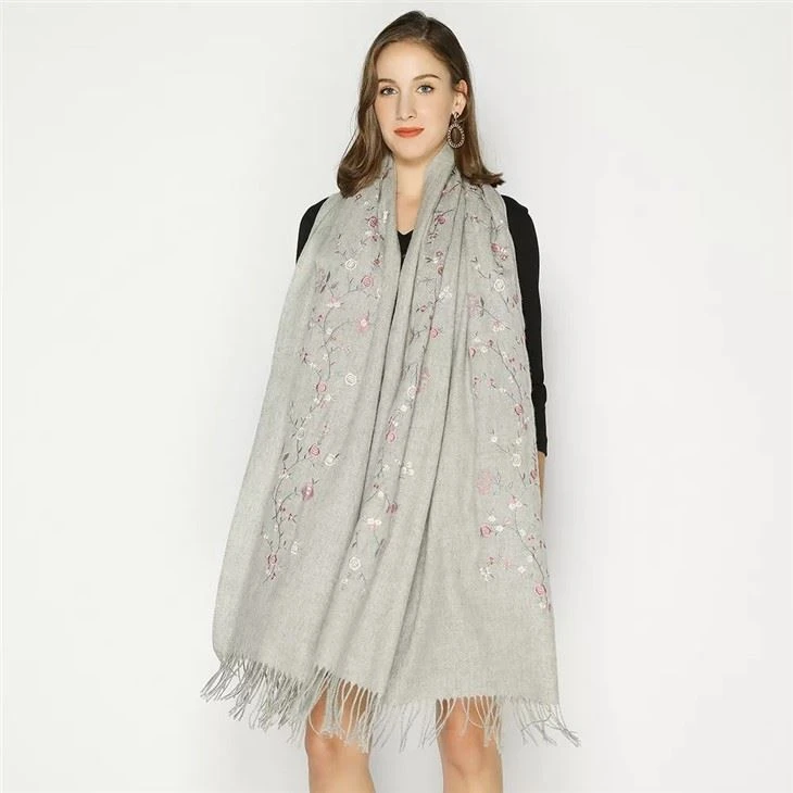Luxury Long 100% Scarf Embroidered Wool Shawl factory