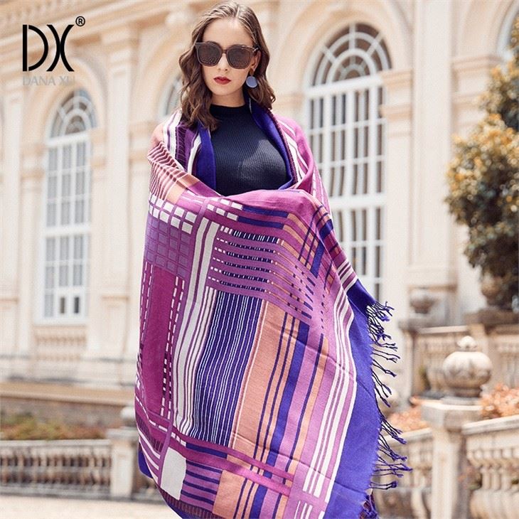 New Classic Stole Tassel Long Wool Scarfs Manufacturers