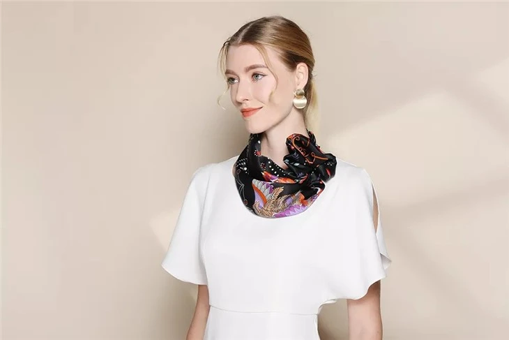 Customized Silk Square Scarf For Women Stylish