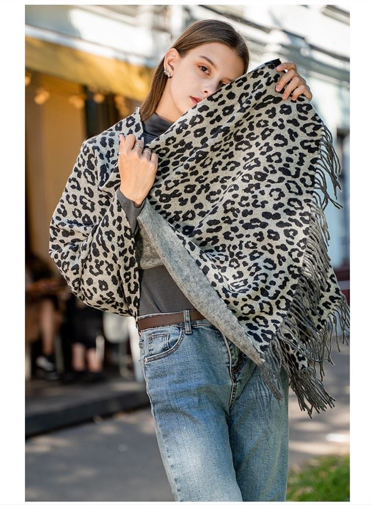 Autumn And Winter Scarf Leopard Print Double-Sided Warm And Comfortable Shawl For Women
